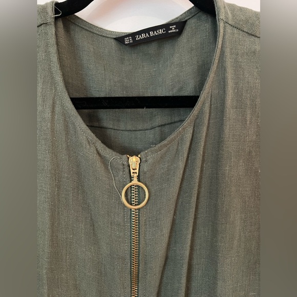 Zara olive green linen dress with full zipper front and belt - Picture 2 of 2